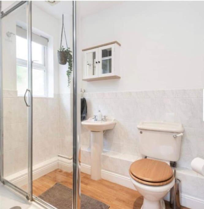 Beautiful Large Property, Sleeps 9 Walking Distance To The Sea , Beaches And Restaurants Fantastic Interior Lyme Regis Esterno foto