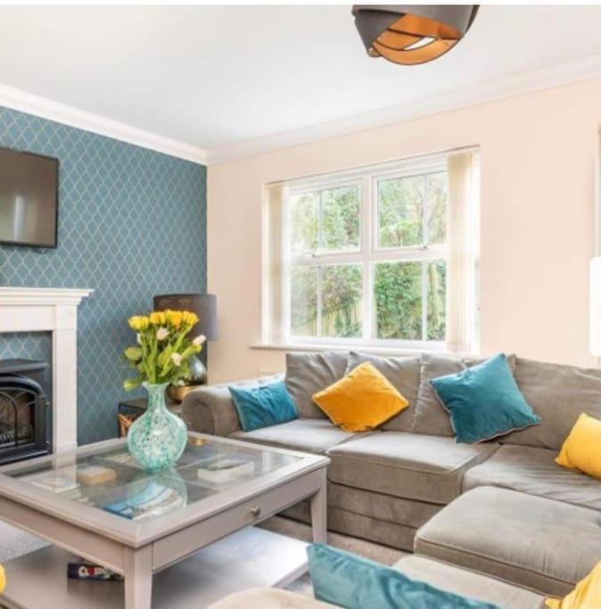 Beautiful Large Property, Sleeps 9 Walking Distance To The Sea , Beaches And Restaurants Fantastic Interior Lyme Regis Esterno foto