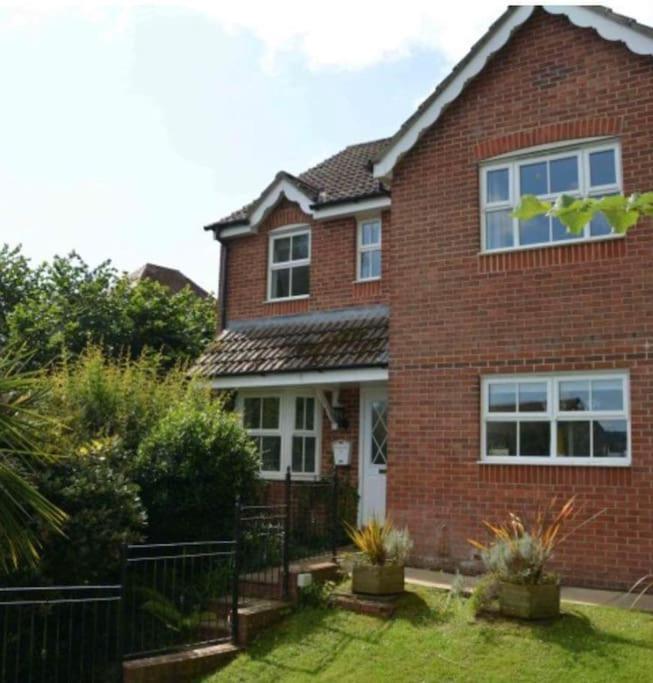 Beautiful Large Property, Sleeps 9 Walking Distance To The Sea , Beaches And Restaurants Fantastic Interior Lyme Regis Esterno foto