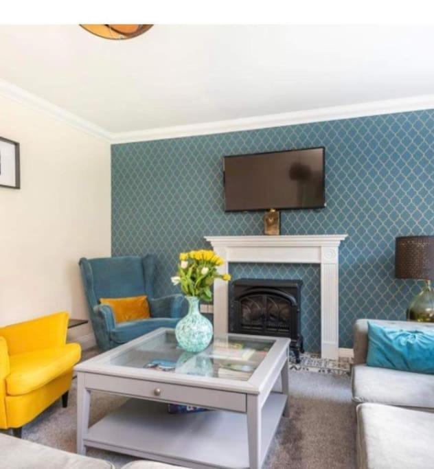 Beautiful Large Property, Sleeps 9 Walking Distance To The Sea , Beaches And Restaurants Fantastic Interior Lyme Regis Esterno foto
